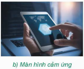 A person holding a tablet
Description automatically generated